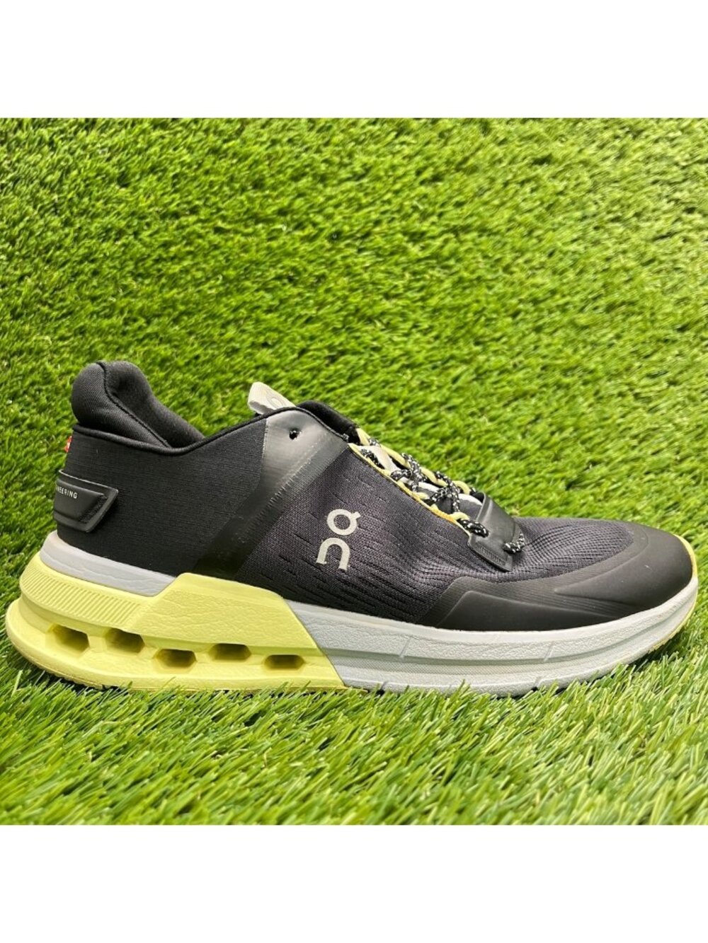 On Cloudnova Flux Womens Size 8.5 Black Athletic Running Walking Shoes Sneakers